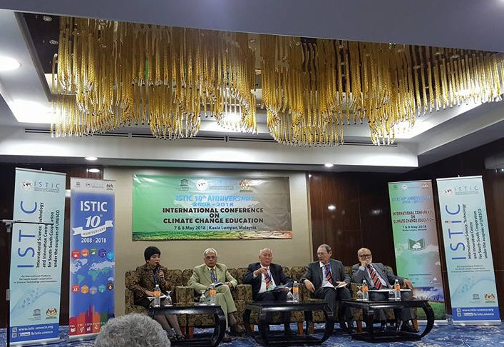 Panel Discussion on Climate Change Education: L to R: Dr. Marlene Kanga WFEO President, Prof. Manzoor Soomro, President. ECO Science Foundation, Academician Dato’ Ir. (Dr.) Lee Yee Cheong, Honorary Chairman ISTIC, Prof. Daniel Rouan, Chair, LAMAP Foundation, and  Academician Ir. Dr. Ahmad Zaidee Laidin, Secretary-General, Academy of Sciences Malaysia.